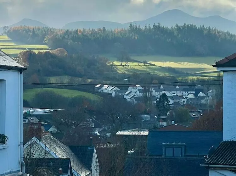 Majatalo Cribyn Lodge