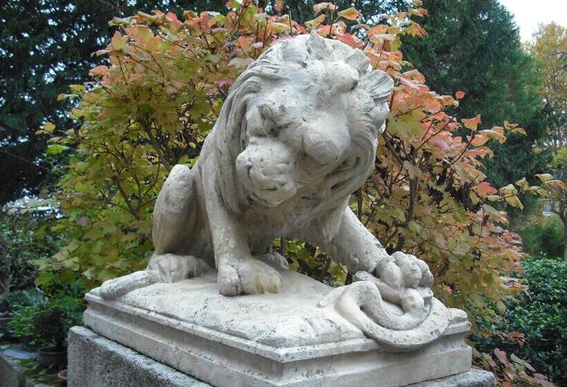 膳宿费 Domaine Du Vern