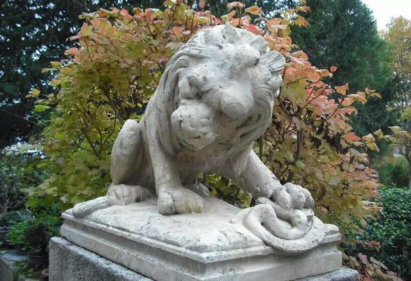 Majatalo Domaine Du Vern