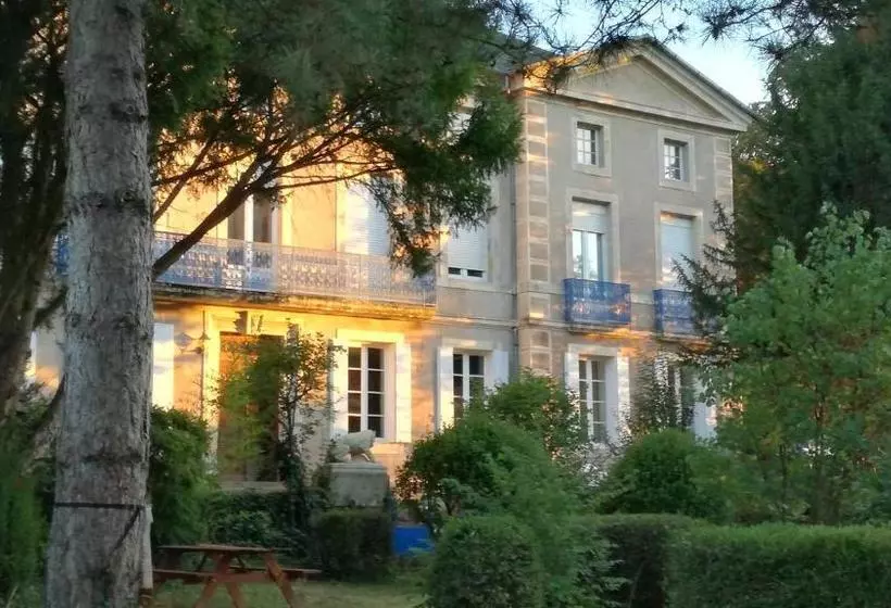 Majatalo Domaine Du Vern