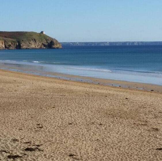 بنسيون Mandeley Guest House