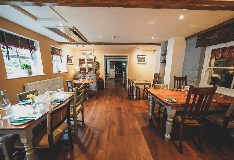 הוסטל The Dartmoor Inn At Lydford