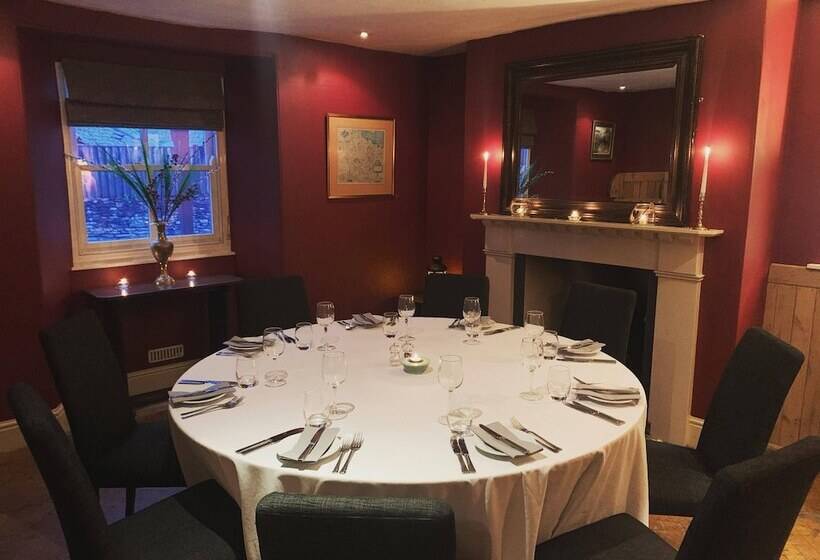 הוסטל The Dartmoor Inn At Lydford