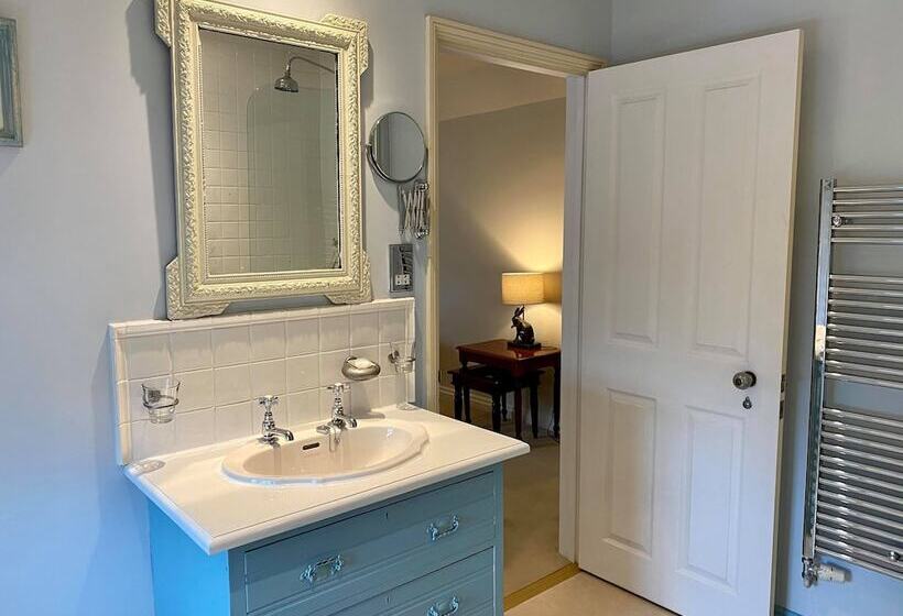 הוסטל The Dartmoor Inn At Lydford