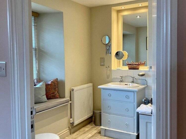 הוסטל The Dartmoor Inn At Lydford