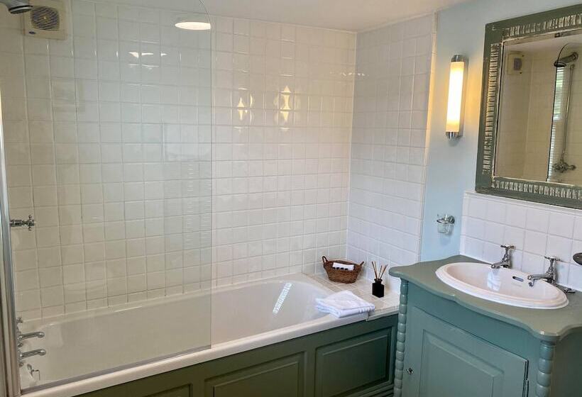 הוסטל The Dartmoor Inn At Lydford