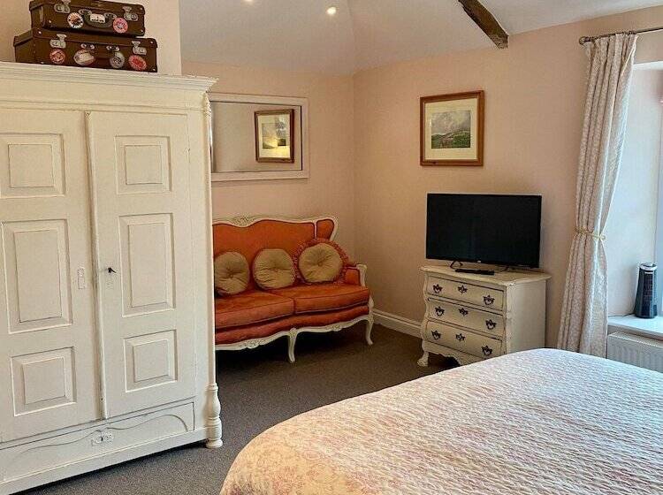 הוסטל The Dartmoor Inn At Lydford