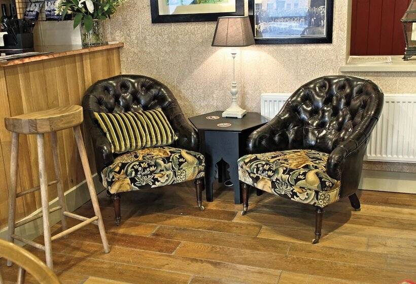 هاستل The Wheatsheaf Inn