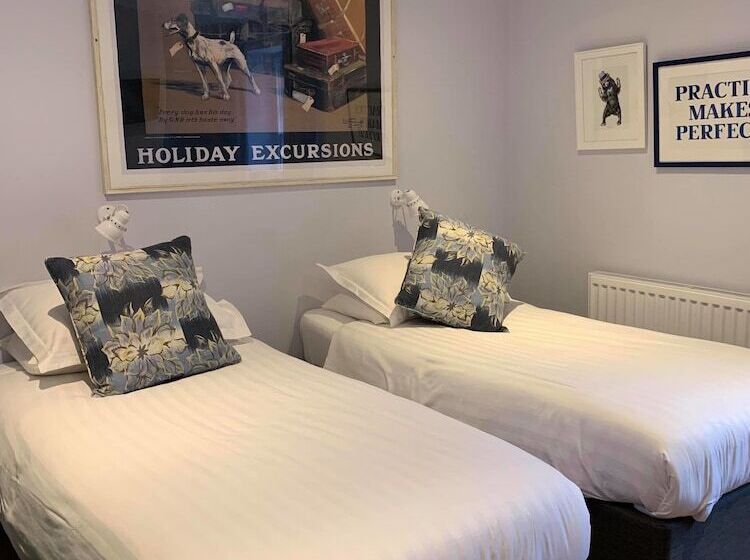 هاستل The Wheatsheaf Inn