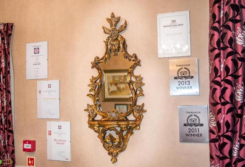 بنسيون Creston Villa Guest House