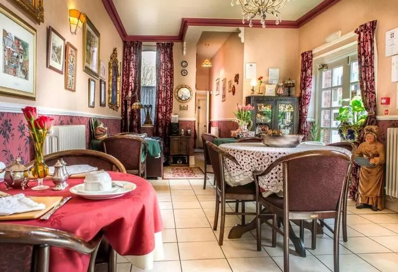 Majatalo Creston Villa Guest House