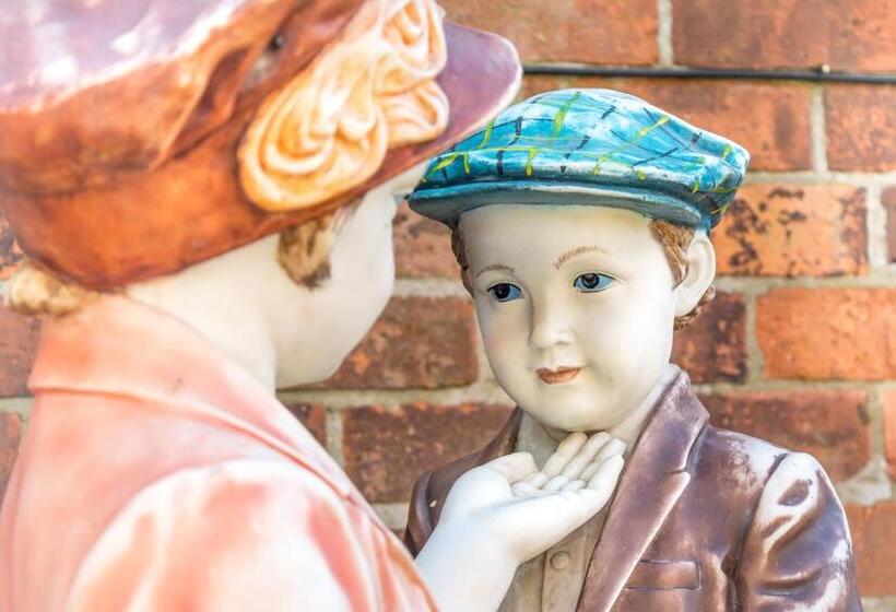 بنسيون Creston Villa Guest House