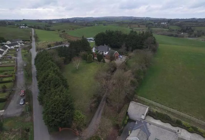 Majatalo Pinewood Lodge Guest House