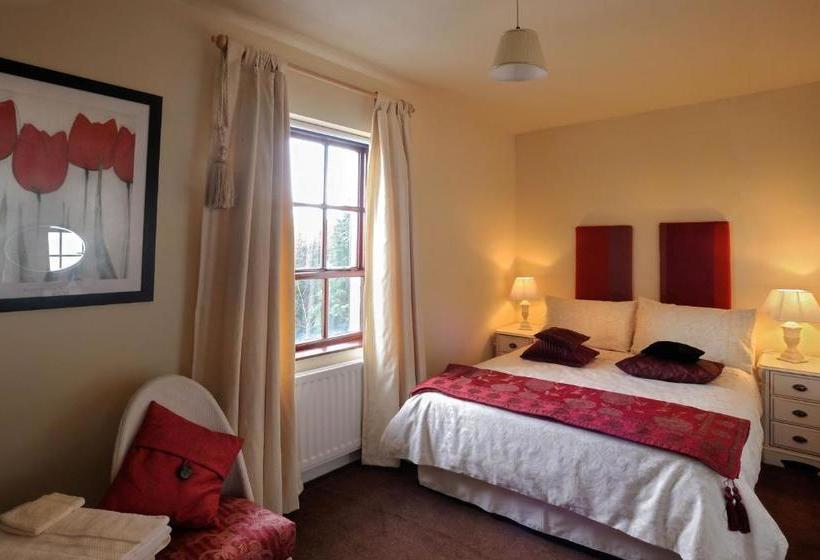 Пансион Pinewood Lodge Guest House