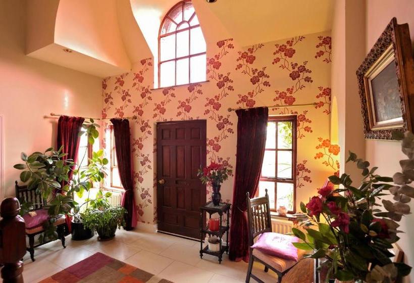 Пансион Pinewood Lodge Guest House