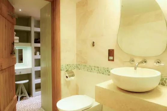 ユースホステル Swan House