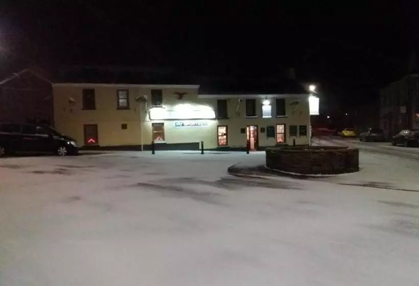هاستل The Pembrey Country Inn