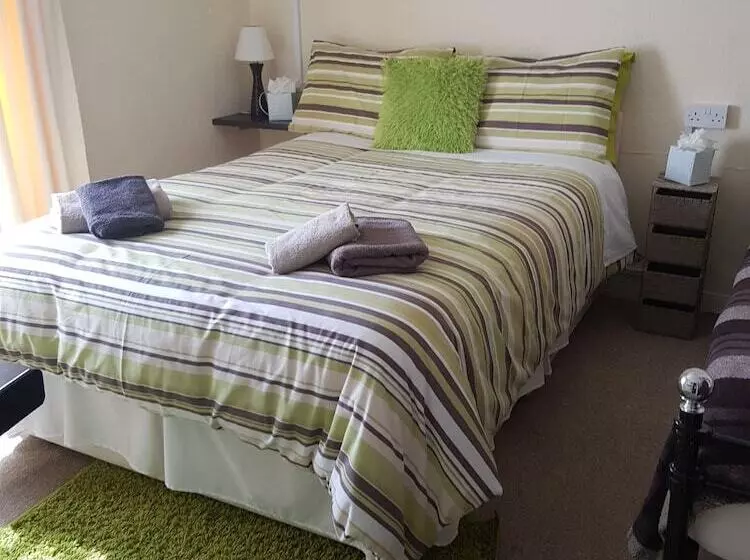 هاستل The Rolle Quay Inn