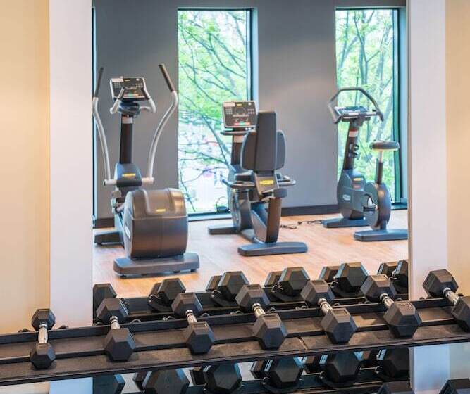 בית מלון כפרי Hampton By Hilton Warsaw Mokotow