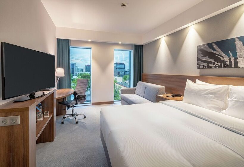 בית מלון כפרי Hampton By Hilton Warsaw Mokotow