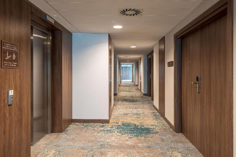 בית מלון כפרי Hampton By Hilton Warsaw Mokotow