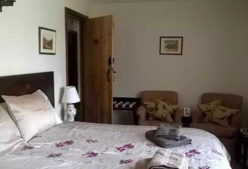 ペンション Waterside Guest House