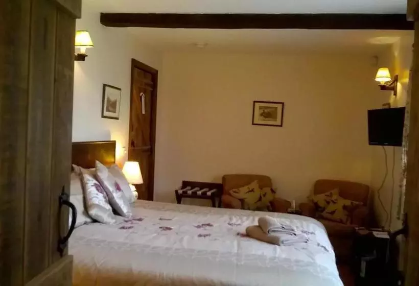 ペンション Waterside Guest House