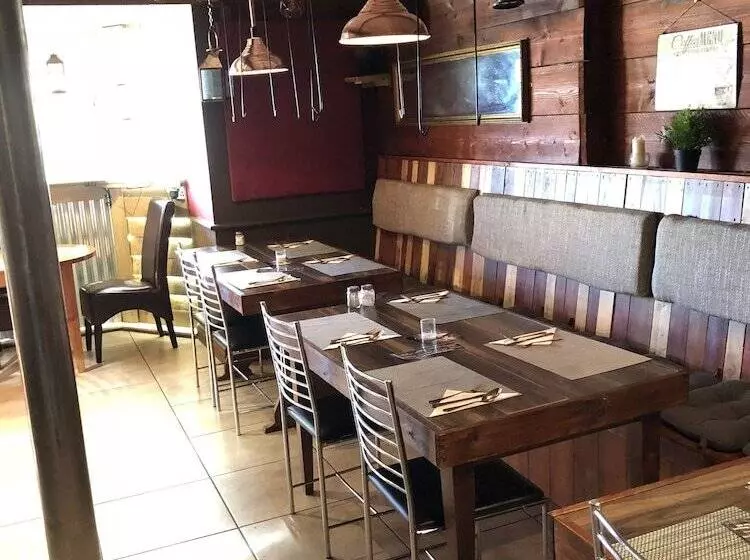 هاستل Hope And Anchor Inn