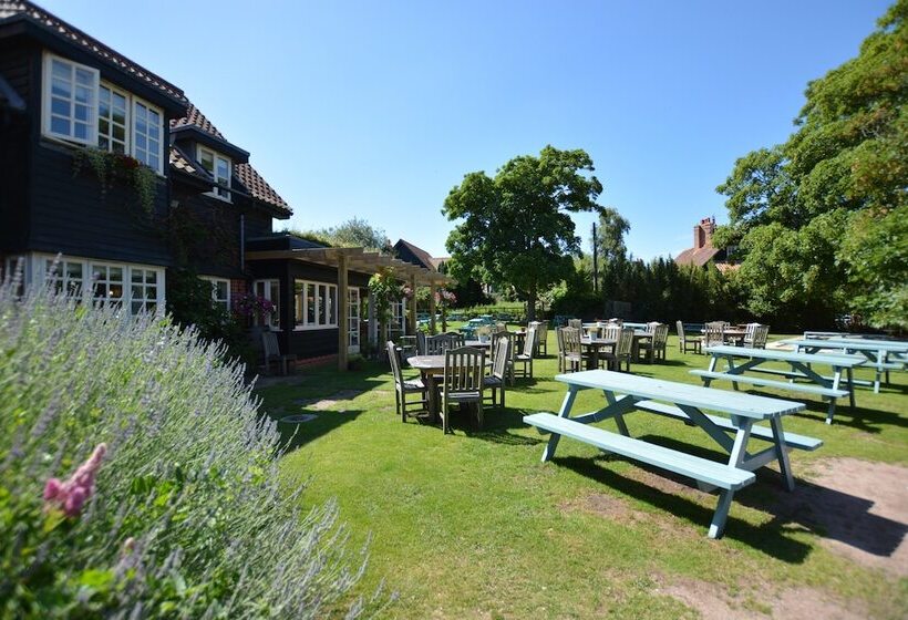 הוסטל The Dolphin Inn