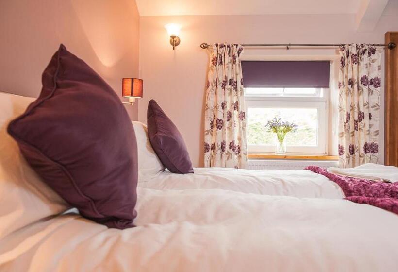 فندق صغير The Little Crown Inn