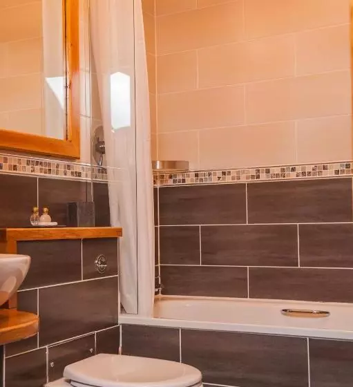 Retkeilymaja The Little Crown Inn