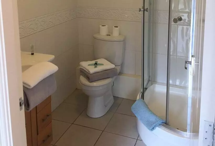 ユースホステル The Watergate Inn