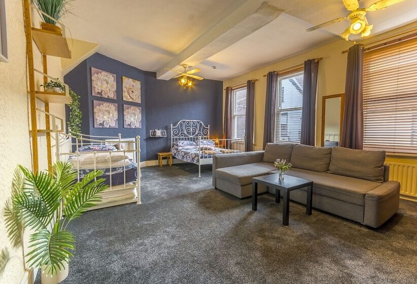 فندق صغير The Watergate Inn