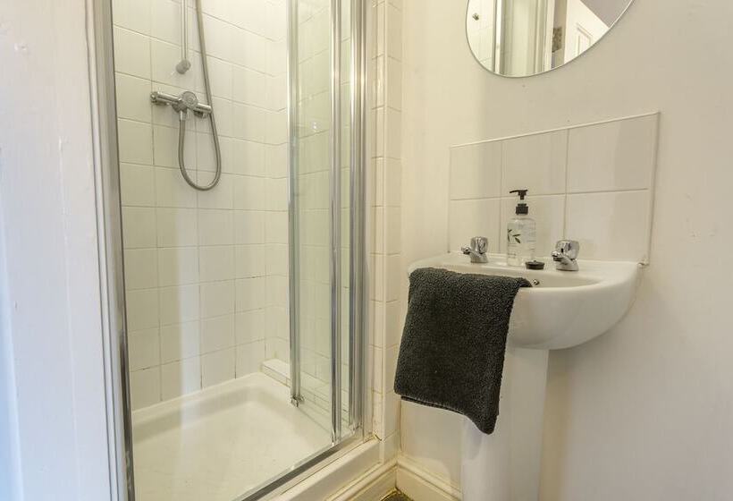 فندق صغير The Watergate Inn