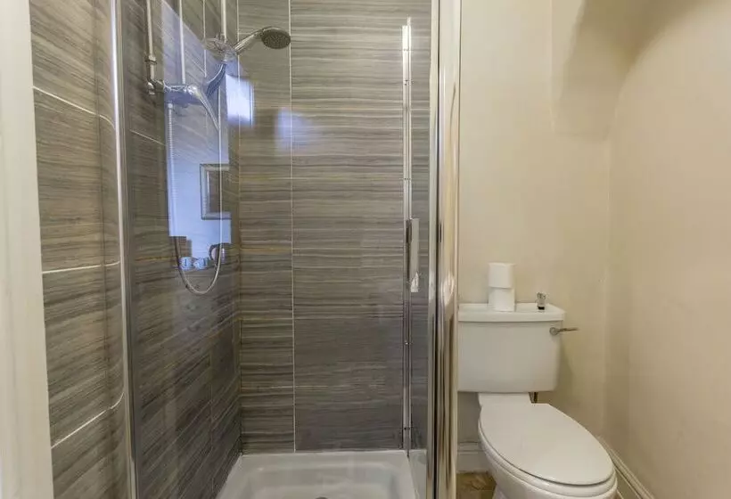 ユースホステル The Watergate Inn