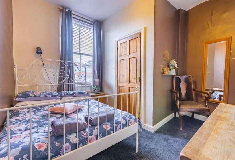 فندق صغير The Watergate Inn