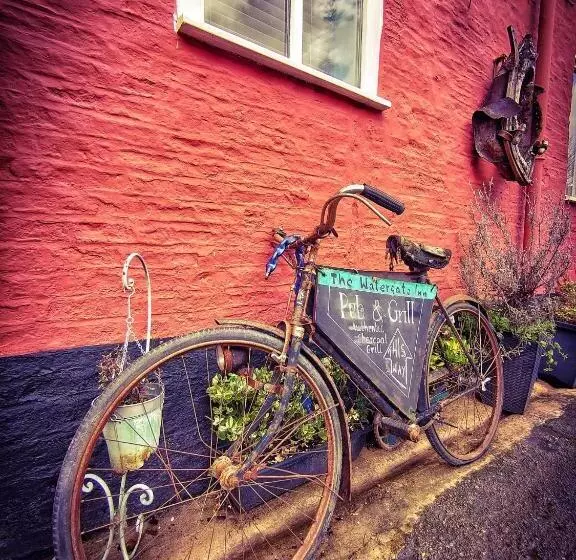 ユースホステル The Watergate Inn