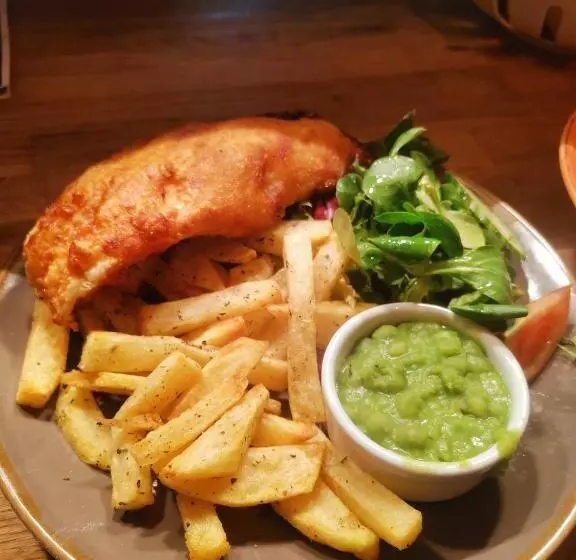 ユースホステル The Watergate Inn