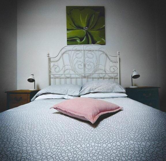 فندق صغير The Watergate Inn