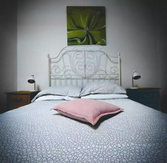 ユースホステル The Watergate Inn