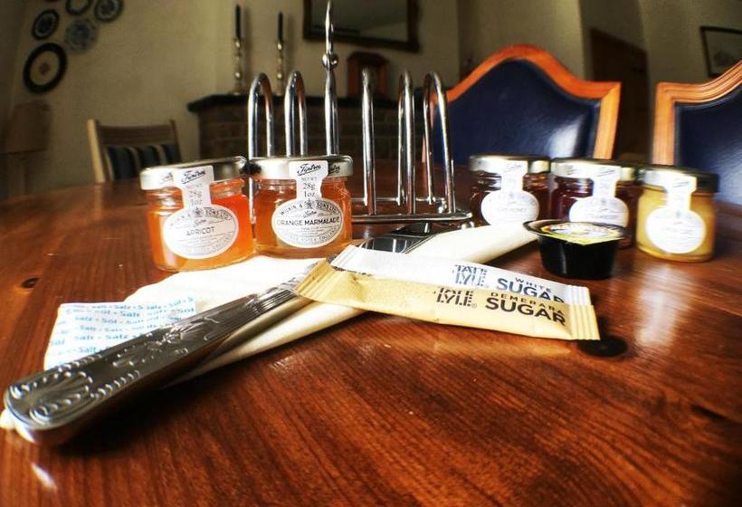 Hillside Bed And Breakfast