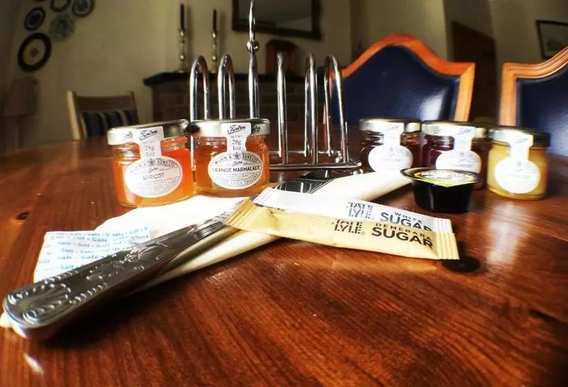 Hillside Bed And Breakfast