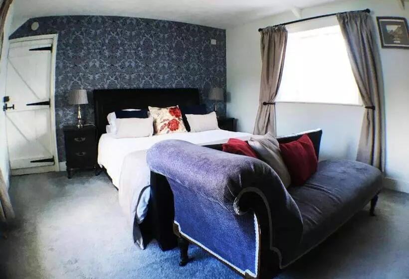 Hillside Bed And Breakfast