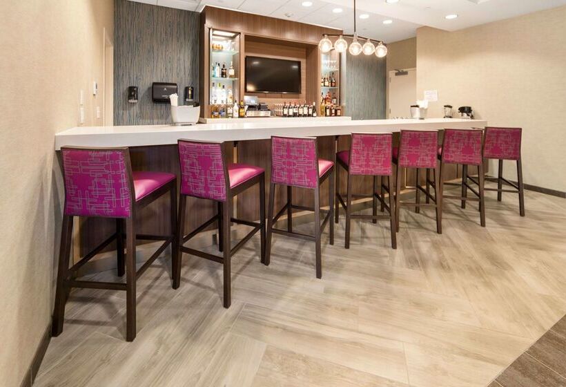 فندق Home2 Suites By Hilton Newark Airport