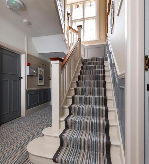 ペンション The Cransley By Grandeur Property