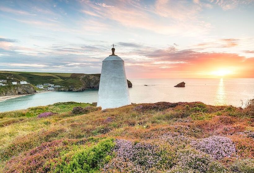 פנסיון Inn For All Seasons