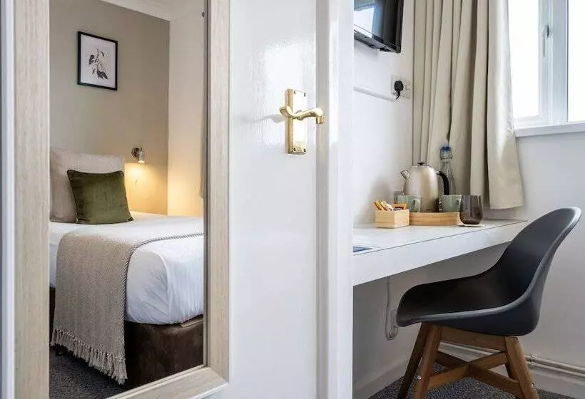 ペンション Inn For All Seasons