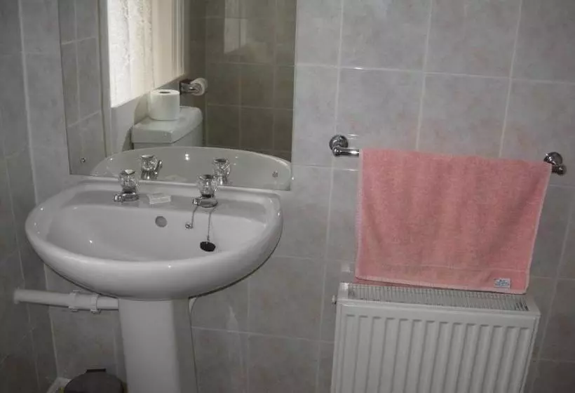 Majatalo Longfield Guest House