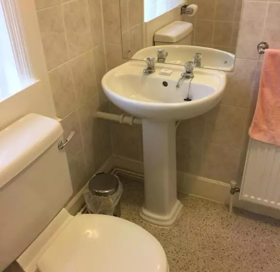 Majatalo Longfield Guest House