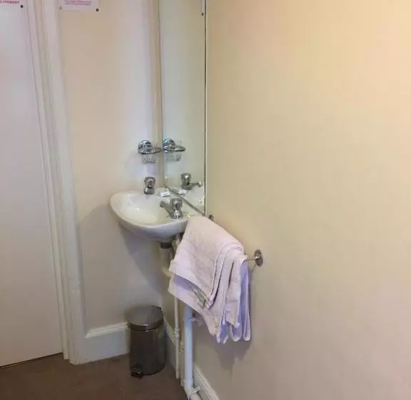 Majatalo Longfield Guest House